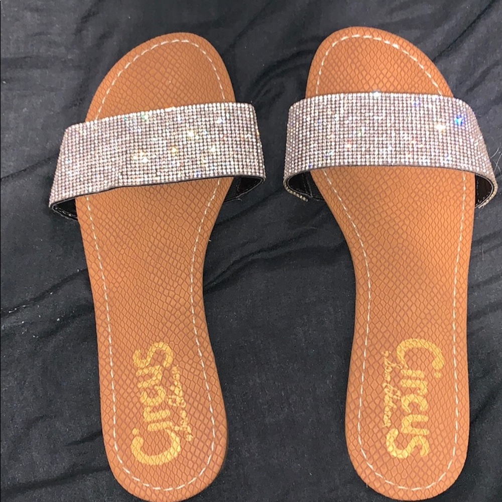 Circus sandals
